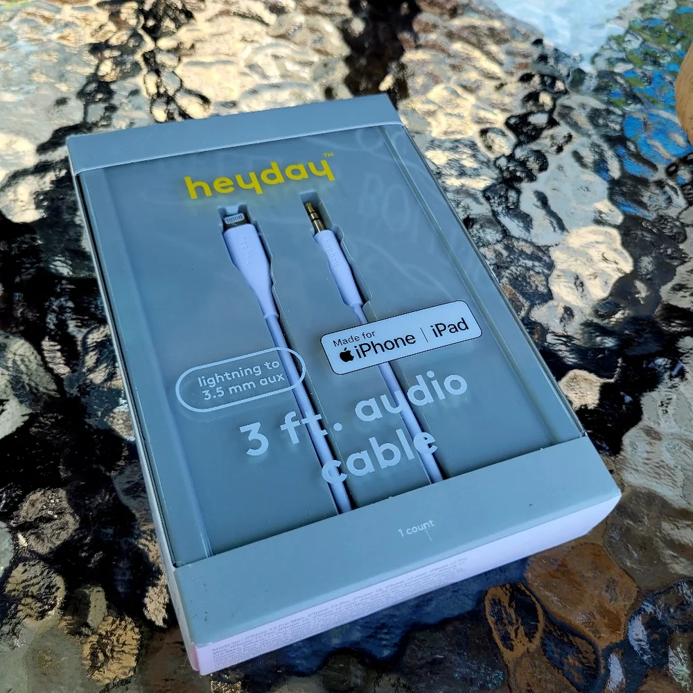 HeyDay 3' Lightning to Aux Cable